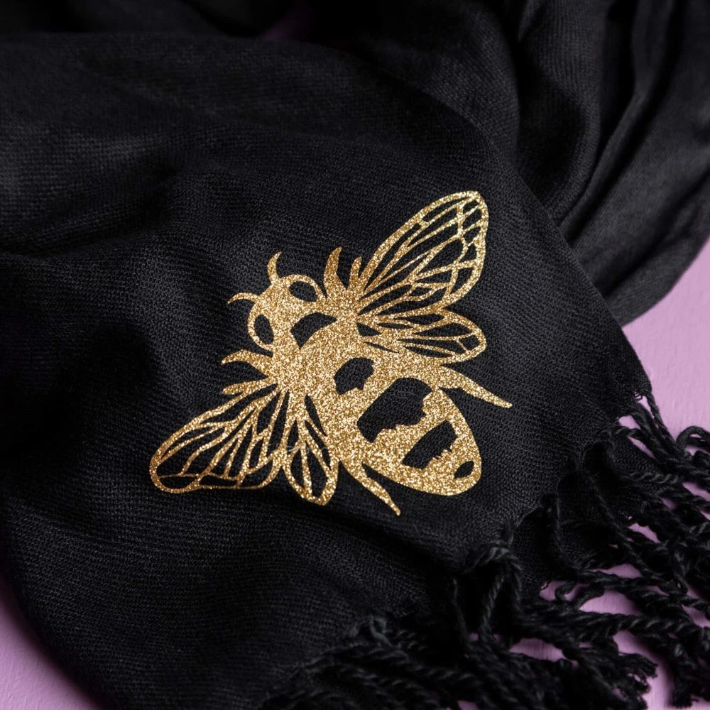 Cricut - Smart Iron-On- Vinyle Thermocollant - Or Pailleté - 33 X 90 Cm 2 Cricut - Smart Iron-On- Vinyle Thermocollant - Or Pailleté - 33 X 90 Cm – Image 2