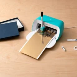 Cricut - Joy - 4 Feuilles De Vinyle Permanent Inscriptible - Or - 14 X 33 Cm -3D Prima Boutique Cricut VinylepermanentinscriptibleOr 3