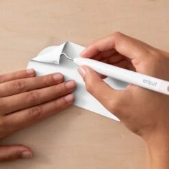 Cricut Joy Xtra - Smart Iron-On - Vinyle Thermocollant - Blanc Mat - 24,1 X 61 Cm -3D Prima Boutique CricutJoyXtra SmartIron On VinyleThermocollant BlancMat 24 1x61cm 4 d30a2a99 f2ad 4f97 adb8 4338fc0ddac5