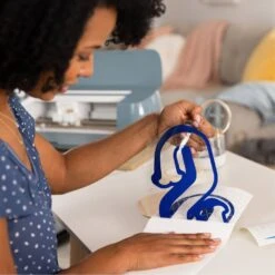 Cricut - Maker 4 - Machine De Découpe Dernière Génération -3D Prima Boutique Cricut Maker 4 4 1