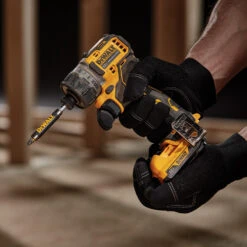 DeWALT DCF601F2 12V MAX XTREME Brushless 1/4 Inch Cordless Screwdriver Kit -3D Prima Boutique DCF601F2 4