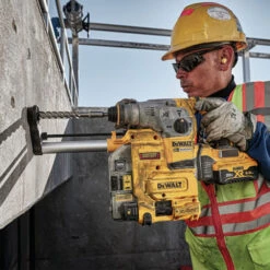 DeWALT DCH293R2DH 20V 1-1/8 Inch SDS-Plus Dust Extractor Rotary Hammer -3D Prima Boutique DCH293R2DH 5