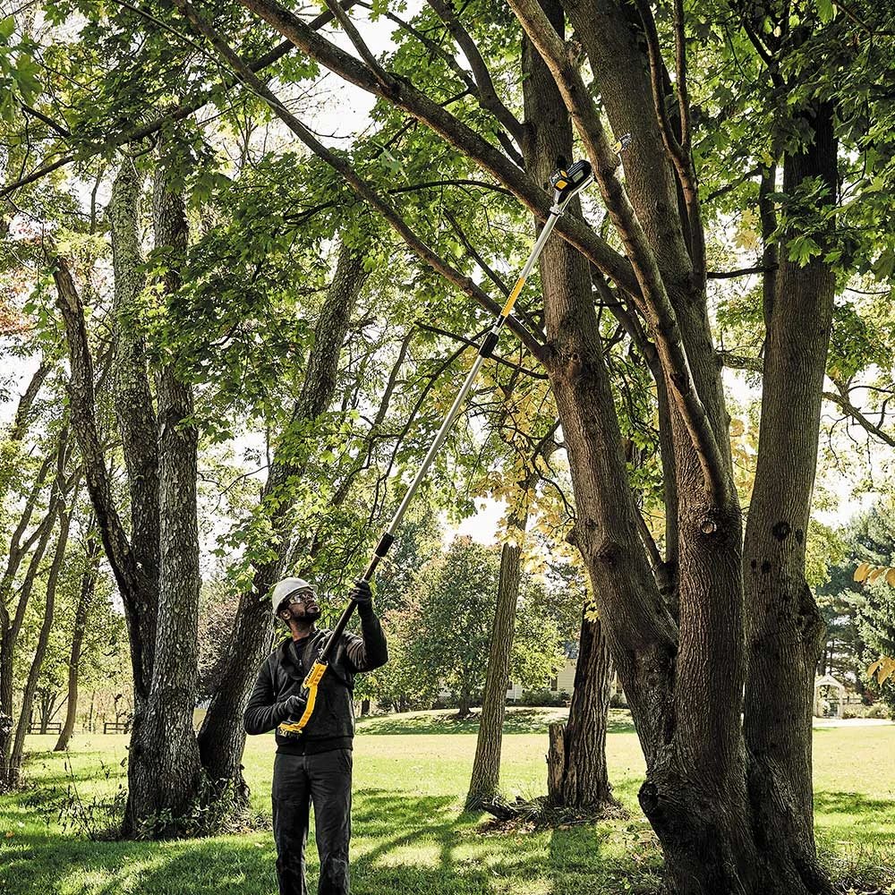 DeWALT DCPS620M1 20V MAX XR 8" Cordless Pole Saw Kit W/ Extension Pole 10 DeWALT DCPS620M1 20V MAX XR 8" Cordless Pole Saw Kit W/ Extension Pole – Image 10