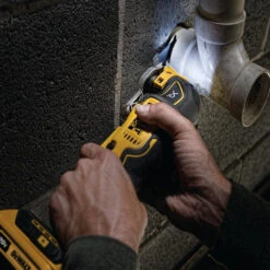 DeWALT DCS356B 20V MAX XR Cordless 3 Speed Oscillating Multi-Tool - Bare Tool -3D Prima Boutique DCS356B 4
