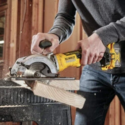DeWALT DCS571P1 20V MAX Brushless 4-1/2 In Cordless Atomic Circular Saw Kit -3D Prima Boutique DCS571P1 3