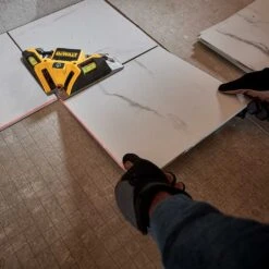 DeWALT DW0802 33' Durable Aluminum Laser Square W/ 3 Mounting Pins -3D Prima Boutique DW0802 6