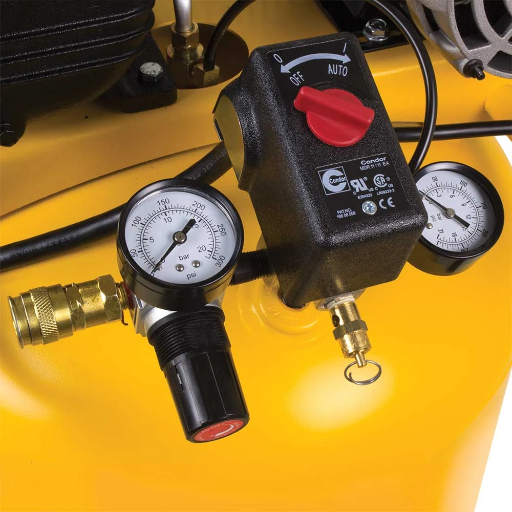 DeWALT DXCMLA1683066 30 Gallon 1.6 HP Portable Electric Air Compressor 9 DeWALT DXCMLA1683066 30 Gallon 1.6 HP Portable Electric Air Compressor – Image 9