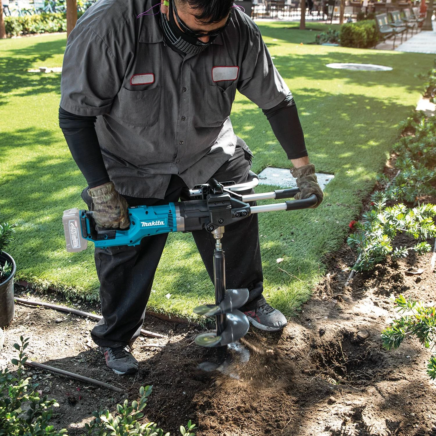 Makita GGD01Z 40V MAX XGT Brushless Cordless Earth Auger - Bare Tool 2 Makita GGD01Z 40V MAX XGT Brushless Cordless Earth Auger - Bare Tool – Image 2