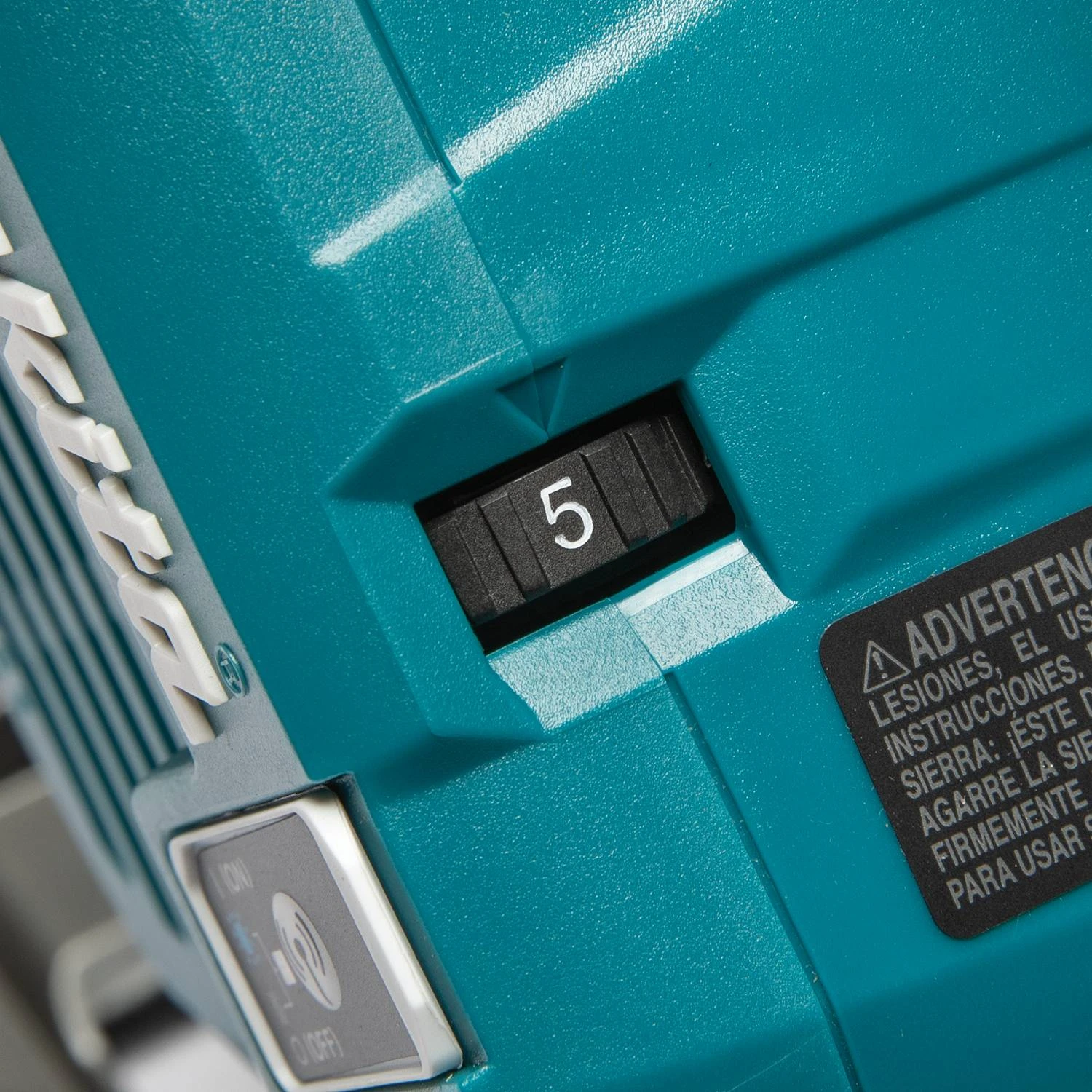 Makita GPS01Z 40V MAX XGT 6-1/2" Plunge Circular Saw AWS Capable - BareTool 12 Makita GPS01Z 40V MAX XGT 6-1/2" Plunge Circular Saw AWS Capable - BareTool – Image 12