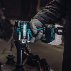 Makita GWT08Z 40V XGT Brushless 1/2" Sq. Mid-Torque Impact Wrench - Bare Tool -3D Prima Boutique GWT08Z 3