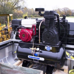 Industrial Air IH1393075 30 Gallon 13 HP Truck Mount Air Compressor W/Engine -3D Prima Boutique IAR IH1393075 4