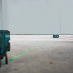 Makita LE00855702 262 Foot Rubberized Housing Green/Red Line Laser Detector -3D Prima Boutique LE00855702 4 9629f08d 49c1 474e a4bb 750dde06948d