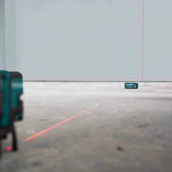 Makita LE00855702 262 Foot Rubberized Housing Green/Red Line Laser Detector -3D Prima Boutique LE00855702 5 3f293b88 06f6 4102 9359 c4980983ffd2