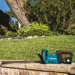 Makita XHU07T 18 Volt 24 Inch 5.0Ah LXT Lithium-Ion Brushless Hedge Trimmer Kit 10 Makita XHU07T 18 Volt 24 Inch 5.0Ah LXT Lithium-Ion Brushless Hedge Trimmer Kit -3D Prima Boutique XHU07T 3