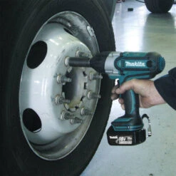 Makita XWT04S1 18V LXT Li-Ion 1/2" Sq. Drive Cordless Impact Wrench Kit -3D Prima Boutique XWT04S1 4