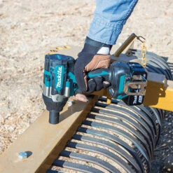 Makita XWT17T 18V LXT 1/2" Sq. Drive Li-Ion Brushless Cordless Impact Wrench Kit -3D Prima Boutique XWT17T 3