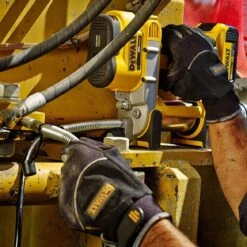 DeWALT DCGG571M1 20V MAX Lithium Ion Automatic 42" Grease Gun Tool Kit -3D Prima Boutique dcgg571m1 12