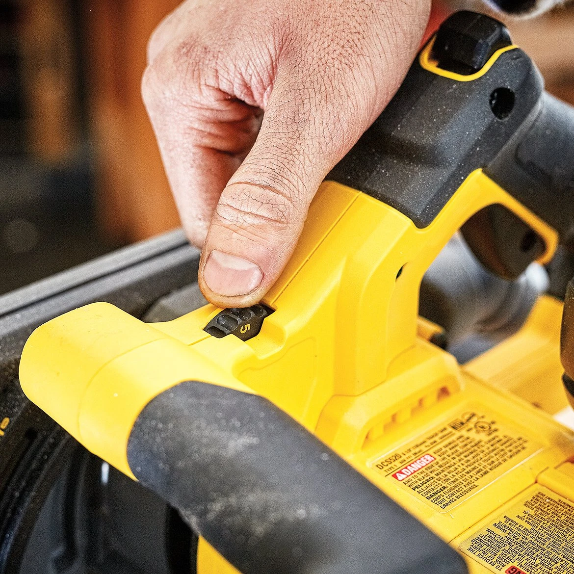 DeWALT DCS520ST1 60V 6-1/2-Inch Cordless Track Saw Kit W/ Track 6 DeWALT DCS520ST1 60V 6-1/2-Inch Cordless Track Saw Kit W/ Track – Image 6