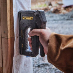 DeWALT DWHT80276 18ga 2-in-1 Heavy Duty Carbon Fiber Composite Staple Gun -3D Prima Boutique dwht80276 6 b4da9ac3 5535 4a40 948a e6a7944b772f