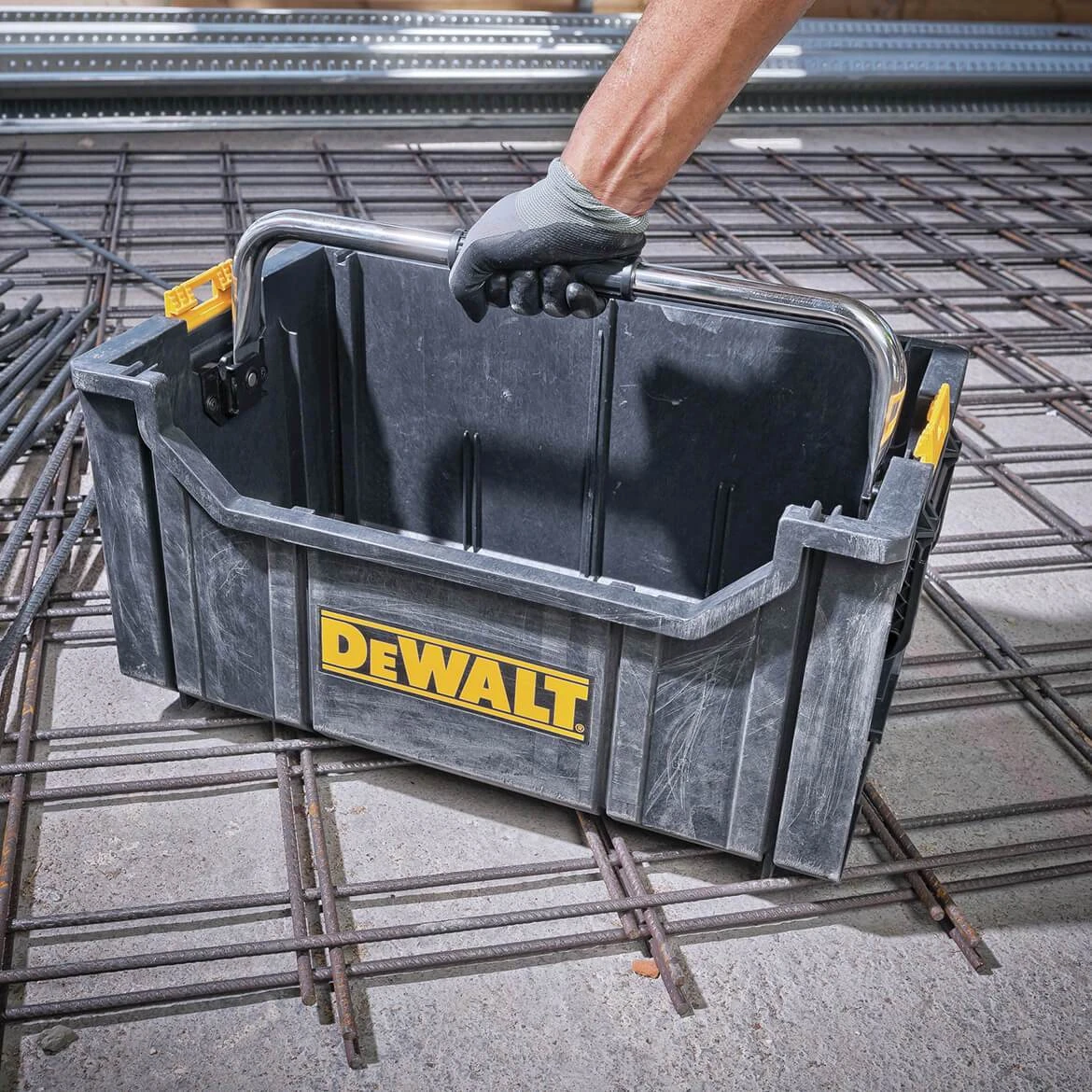 DeWALT DWST08206 TOUGHSYSTEM Stackable Multi-Grip Tool Box Tote 6 DeWALT DWST08206 TOUGHSYSTEM Stackable Multi-Grip Tool Box Tote – Image 6