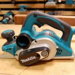 Makita KP0800K 3-1/4" 6.5 Amp 31/4" Wide 3/32" Deep Ergonomic Corded Planer Kit -3D Prima Boutique kp0800k 3