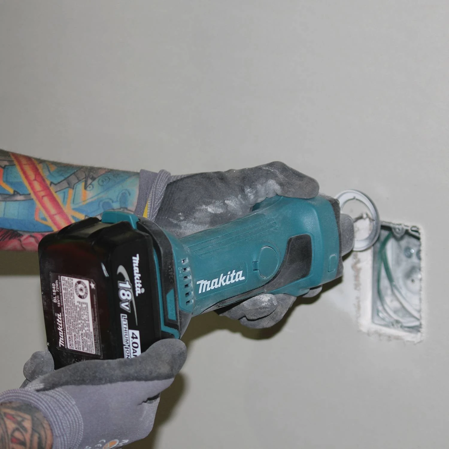 Makita XOC01Z 18-Volt 30,000 Rpm LXT Lithium-Ion Cordless Cut-Out Tool 5 Makita XOC01Z 18-Volt 30,000 Rpm LXT Lithium-Ion Cordless Cut-Out Tool – Image 5
