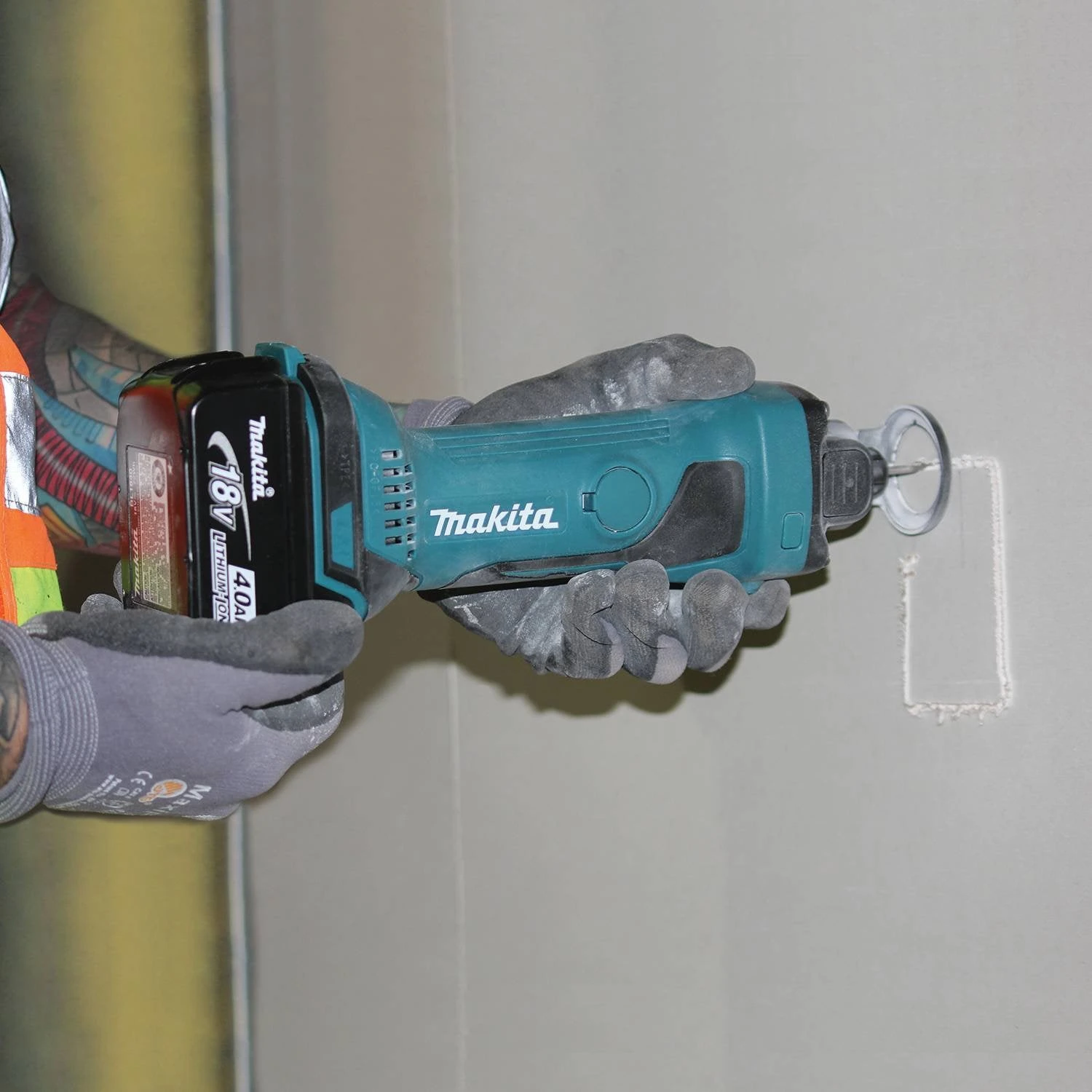 Makita XOC01Z 18-Volt 30,000 Rpm LXT Lithium-Ion Cordless Cut-Out Tool 6 Makita XOC01Z 18-Volt 30,000 Rpm LXT Lithium-Ion Cordless Cut-Out Tool – Image 6